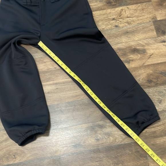 Mizuno women’s black softball pants size medium - Picture 2 of 5